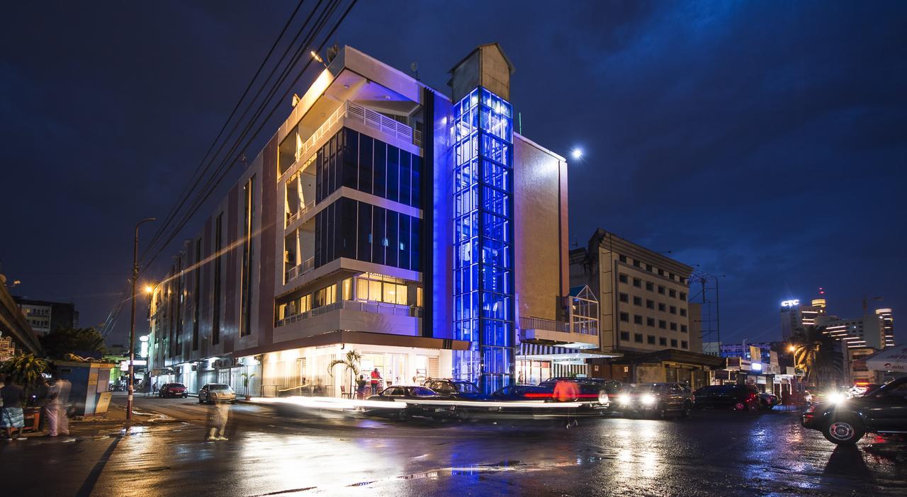 Leon Hotel Kinshasa Buitenkant foto