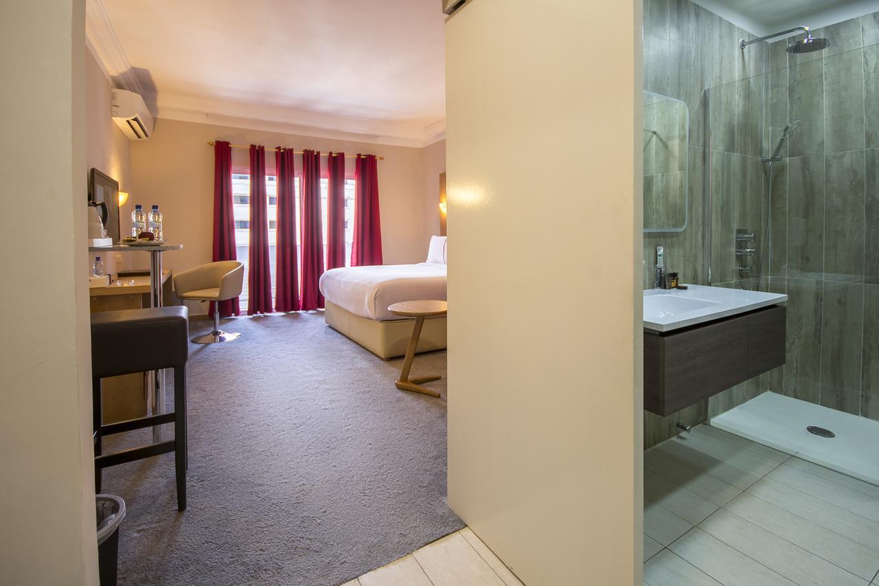 Leon Hotel Kinshasa Buitenkant foto